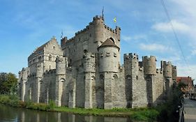 Burgstraat 17 Apartment in Exclusive Patrician House in Medieval Ghent